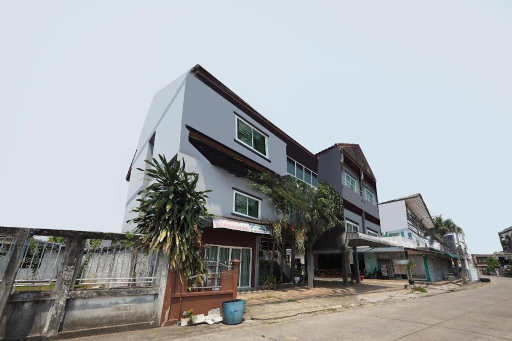 Aparthotel Bannsawasdee Chiang Rai Zewnętrze zdjęcie